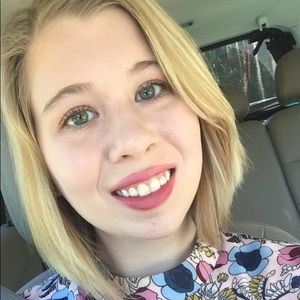 Meet your Posher, Chelsie